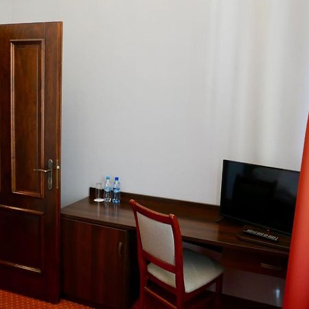 Staromiejski Piwowar Hotel Legnica Esterno foto