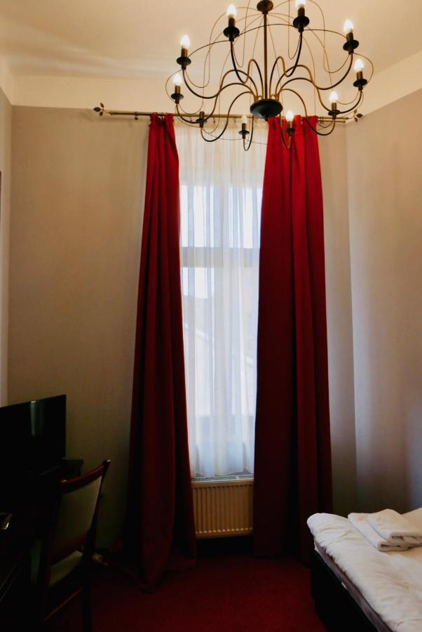 Staromiejski Piwowar Hotel Legnica Esterno foto