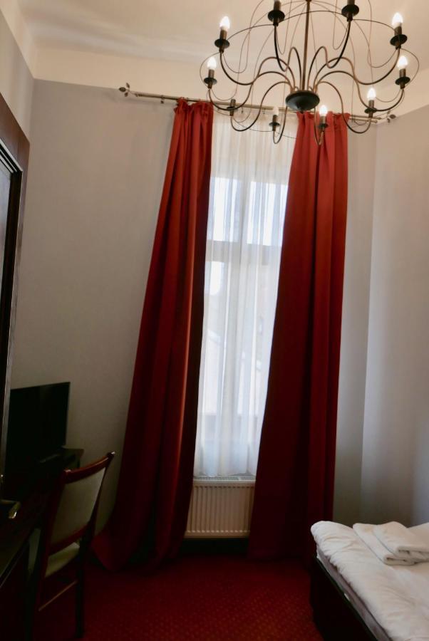 Staromiejski Piwowar Hotel Legnica Esterno foto
